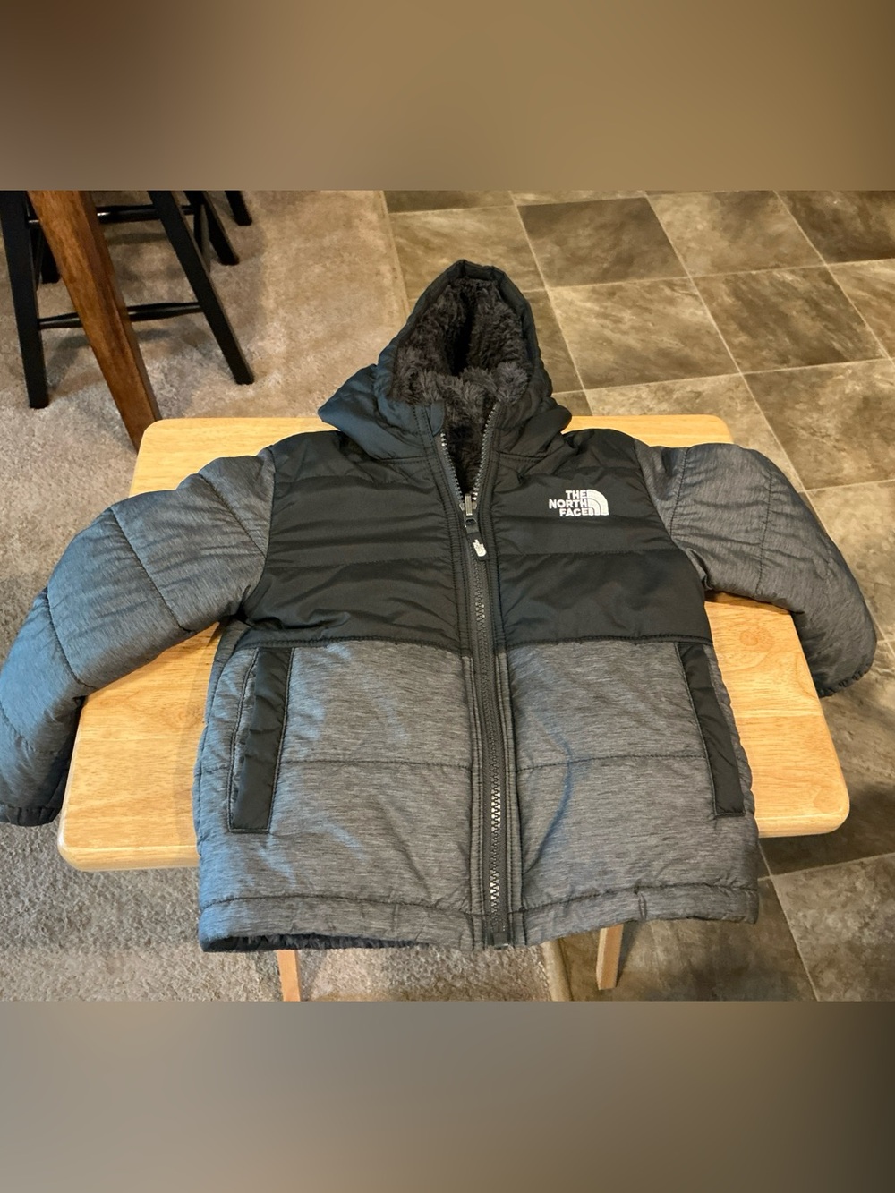North Face Toddler 3T Black/Gray Puffer Jacket Reversible Sherpa Lined EUC